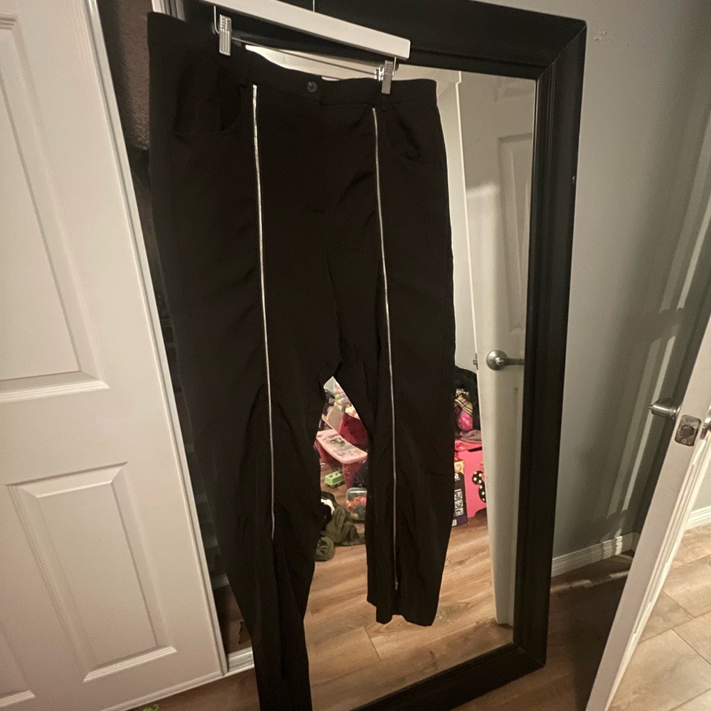 Fashion Nova Black Toned Down Trouser (2X)